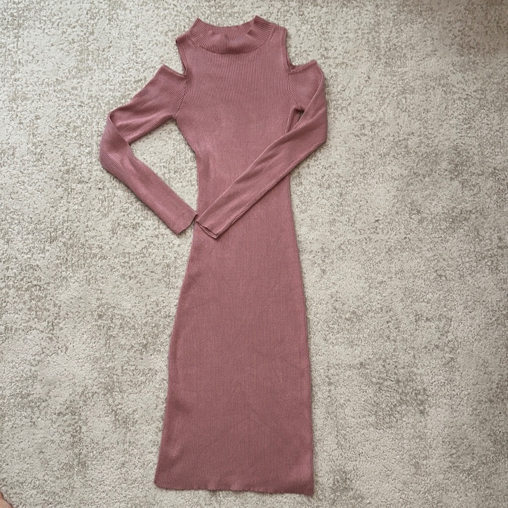 Very Stretchy Pink Midi Dress
